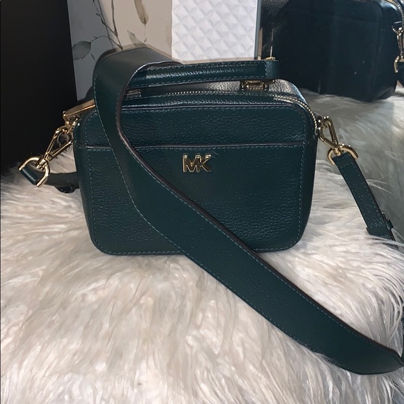 Michael Kors mini purse - Picture 2 of 5